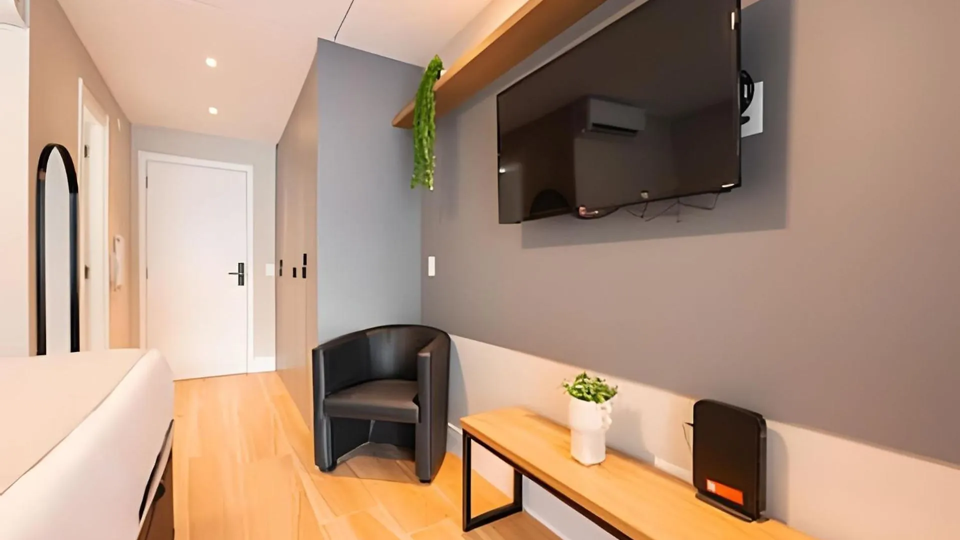 Apartment Easy Star - Belo Studio Com Cama Queen No Coracao Do Brooklin - Sc03I Sao Paulo